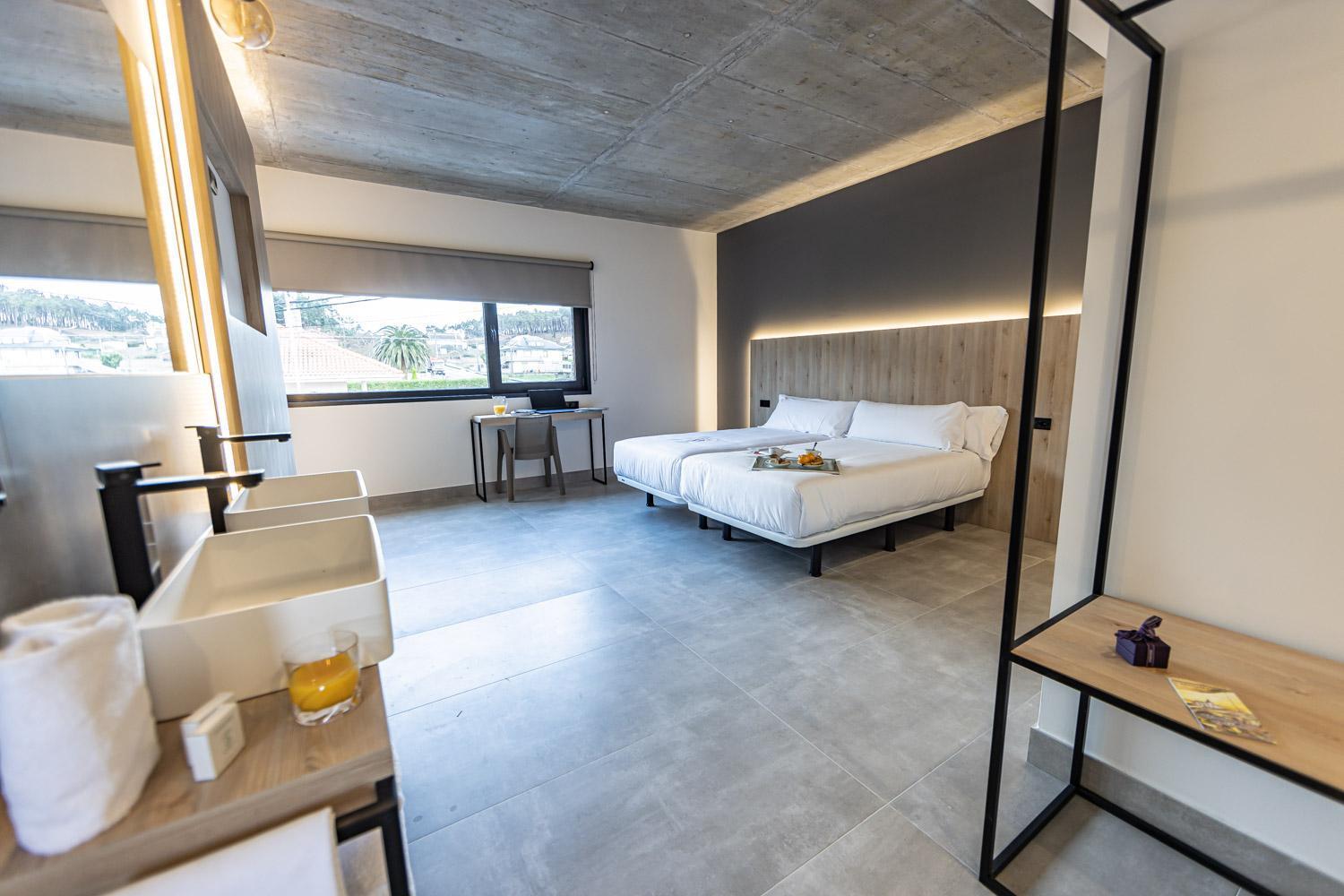 Hospedium Hotel Devalar Do Mar Camarinas Exterior photo